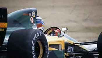 Mika Hakinnen Lotus F1-car-Lotus-1991